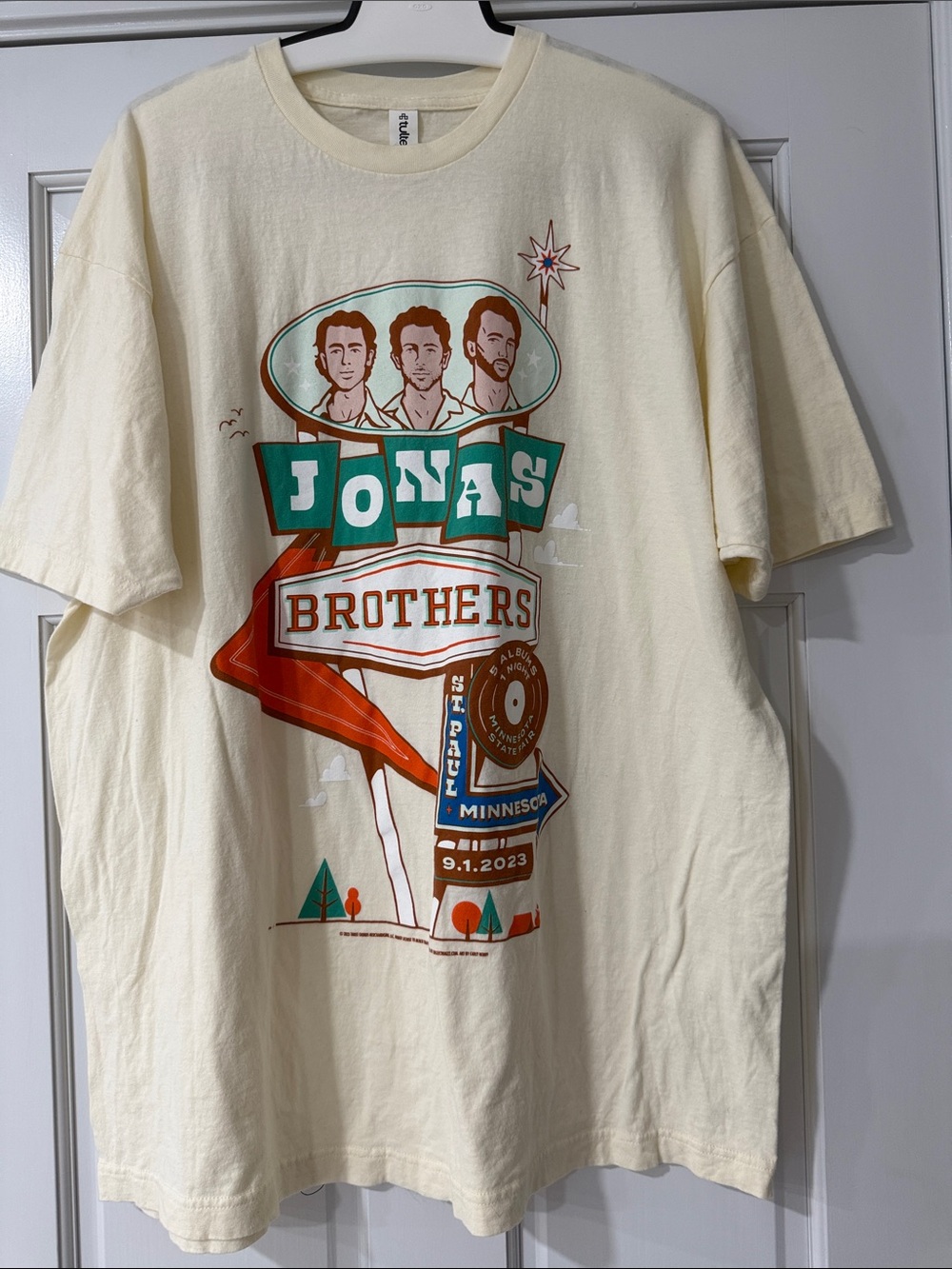 Jonas Brothers Tour Shirt 2023 St Paul MN Retro Cream Graphic Tee XXL Cotton